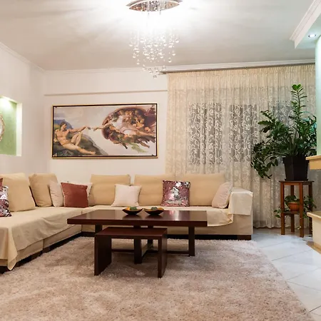 Sunshine Retreat شقة